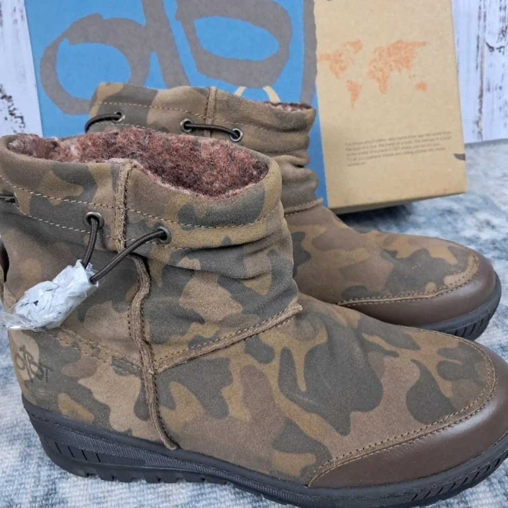 New OTBT Women's‎ 7/38 FANFARE MIMETIC BOOTS Ice Cleats Snow Stabilization Camo
